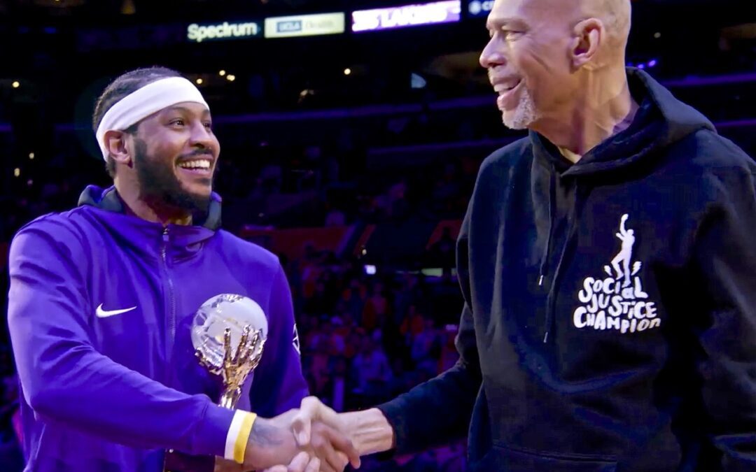 Lakers Carmelo Anthony Receives Kareem Abdul-Jabbar Social Justice Champion Award